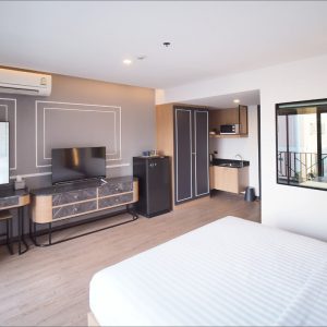 Superior Room with Pool View8